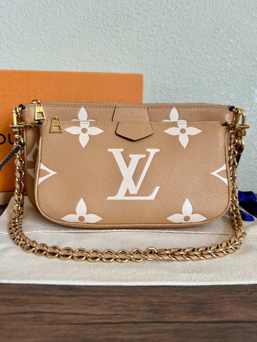 LOUIS VUITTON Empreinte Monogram Multi Pochette Accessories in Arizona Beige